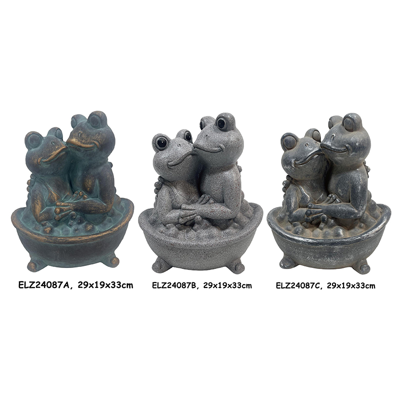 פסלי זוג צפרדע שובבים מתרווחים על ספסלים צפרדעים גחמניות מתכרבלות באמבטיות בחוץ (17)